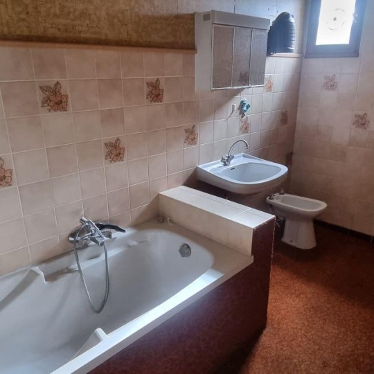  A.C.B.I. - AGENCES CHRISTINE BOYER IMMOBILIER : House | VENDOME (41100) | 200 m2 | 106 000 € 