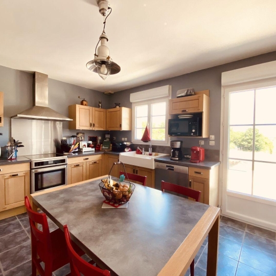  A.C.B.I. - AGENCES CHRISTINE BOYER IMMOBILIER : House | VENDOME (41100) | 205 m2 | 447 200 € 