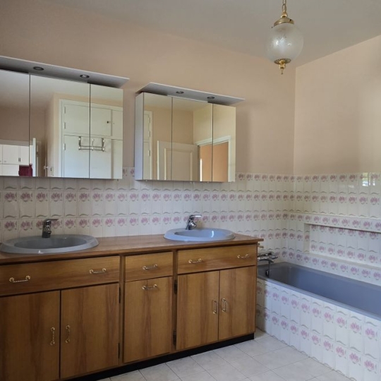  A.C.B.I. - AGENCES CHRISTINE BOYER IMMOBILIER : House | VENDOME (41100) | 162 m2 | 265 000 € 