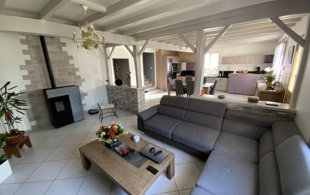 A.C.B.I. - AGENCES CHRISTINE BOYER IMMOBILIER : House | VENDOME (41100) | 183 m2 | 439 000 € 