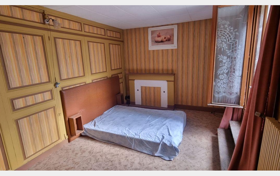 A.C.B.I. - AGENCES CHRISTINE BOYER IMMOBILIER : House | VENDOME (41100) | 200 m2 | 106 000 € 
