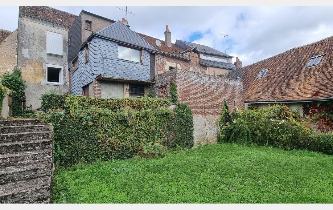 A.C.B.I. - AGENCES CHRISTINE BOYER IMMOBILIER : House | VENDOME (41100) | 200 m2 | 121 000 € 