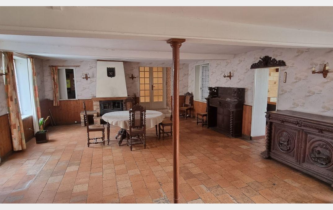 A.C.B.I. - AGENCES CHRISTINE BOYER IMMOBILIER : House | VENDOME (41100) | 200 m2 | 106 000 € 