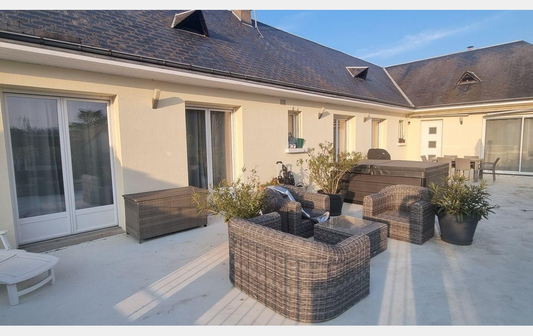 A.C.B.I. - AGENCES CHRISTINE BOYER IMMOBILIER : House | VENDOME (41100) | 358 m2 | 459 000 € 