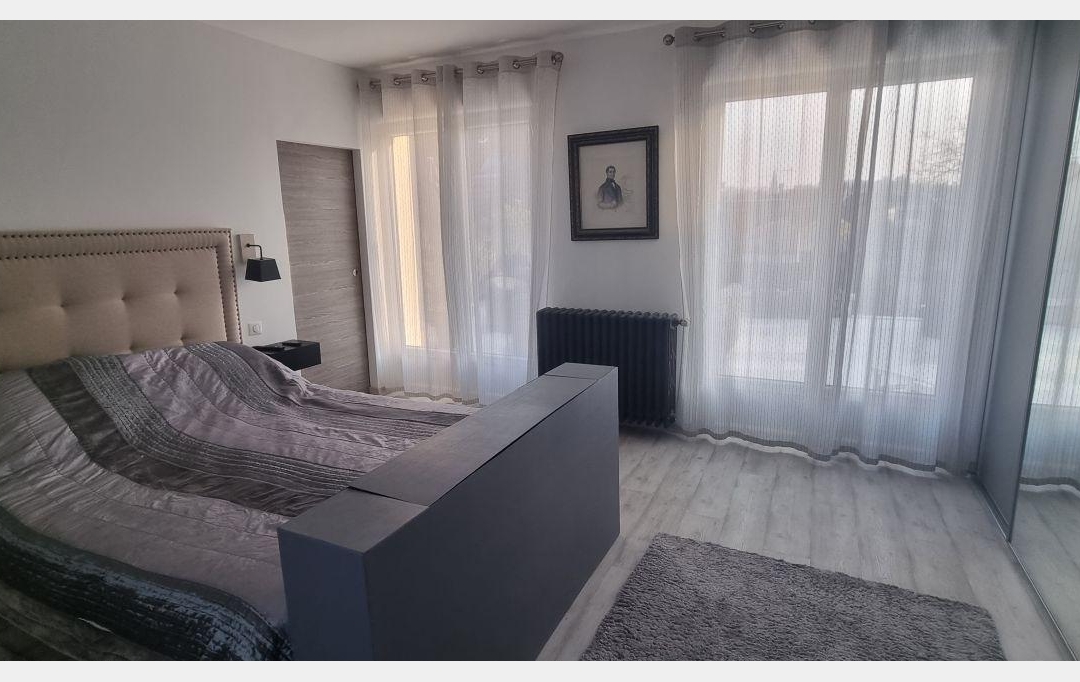 A.C.B.I. - AGENCES CHRISTINE BOYER IMMOBILIER : House | VENDOME (41100) | 358 m2 | 459 000 € 