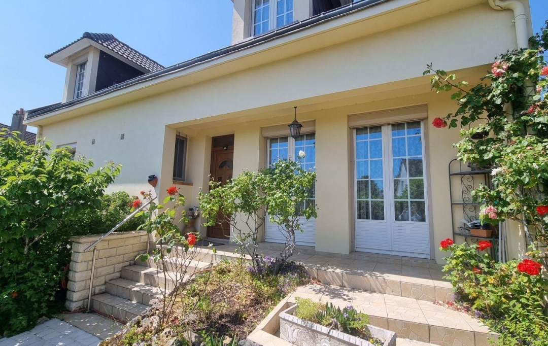 A.C.B.I. - AGENCES CHRISTINE BOYER IMMOBILIER : House | VENDOME (41100) | 147 m2 | 220 000 € 