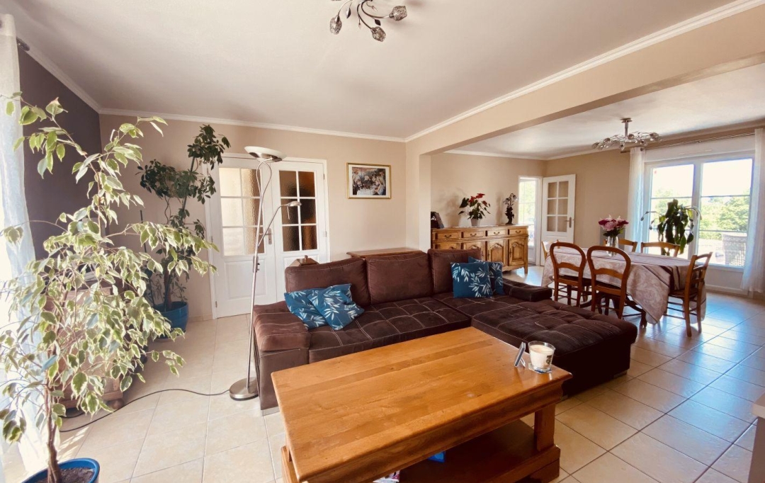A.C.B.I. - AGENCES CHRISTINE BOYER IMMOBILIER : House | VENDOME (41100) | 205 m2 | 447 200 € 