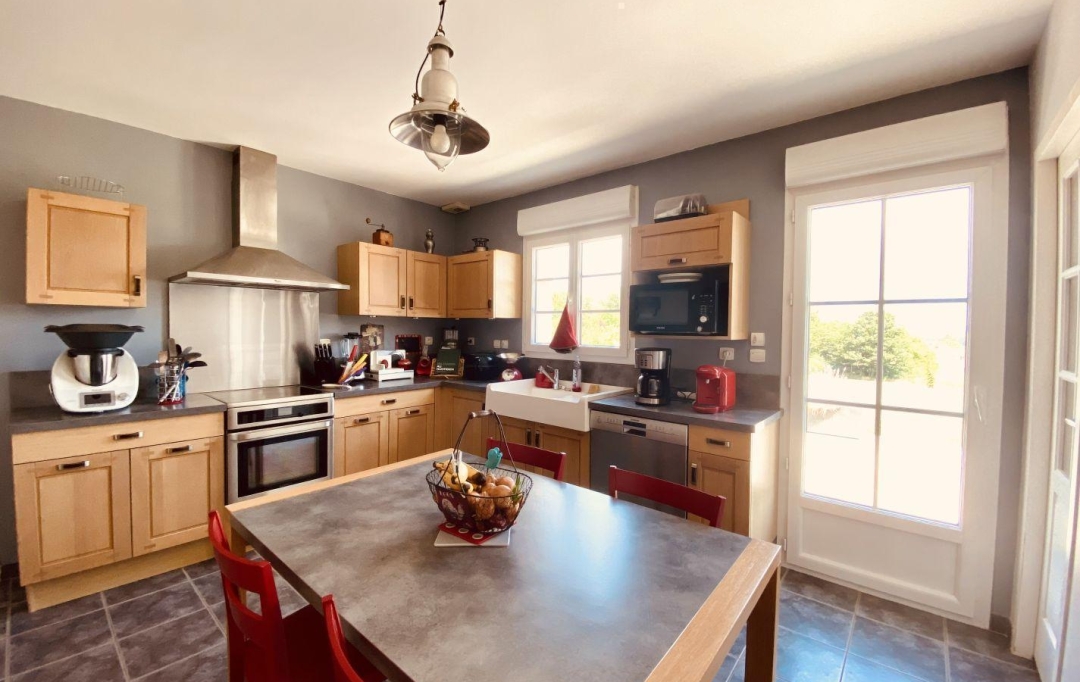 A.C.B.I. - AGENCES CHRISTINE BOYER IMMOBILIER : House | VENDOME (41100) | 205 m2 | 447 200 € 