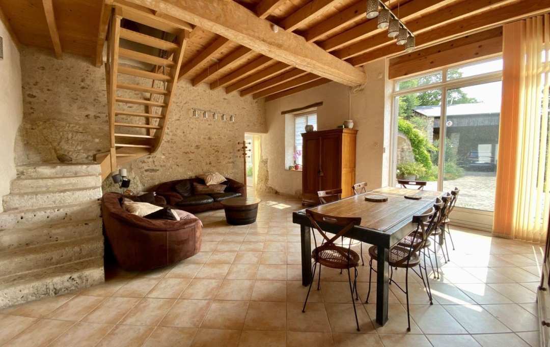 A.C.B.I. - AGENCES CHRISTINE BOYER IMMOBILIER : House | VENDOME (41100) | 200 m2 | 343 200 € 