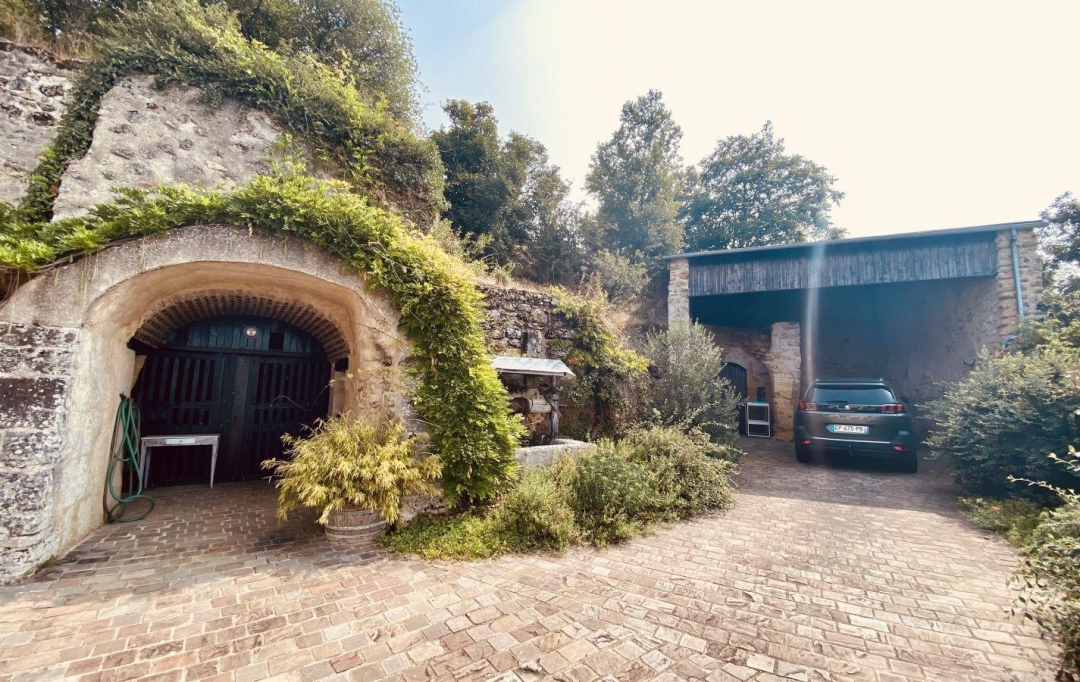 A.C.B.I. - AGENCES CHRISTINE BOYER IMMOBILIER : House | VENDOME (41100) | 200 m2 | 343 200 € 