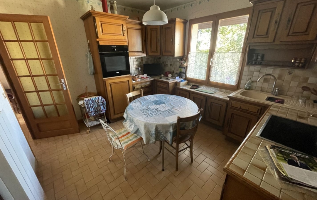 A.C.B.I. - AGENCES CHRISTINE BOYER IMMOBILIER : House | VENDOME (41100) | 117 m2 | 158 000 € 
