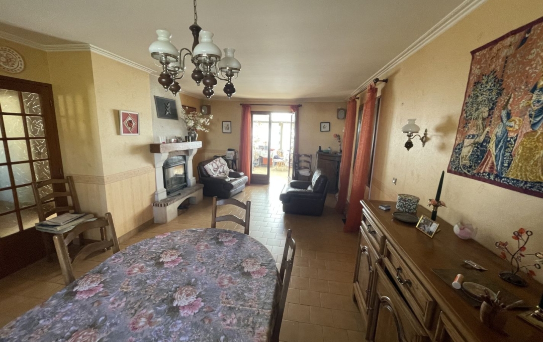 A.C.B.I. - AGENCES CHRISTINE BOYER IMMOBILIER : House | VENDOME (41100) | 117 m2 | 158 000 € 