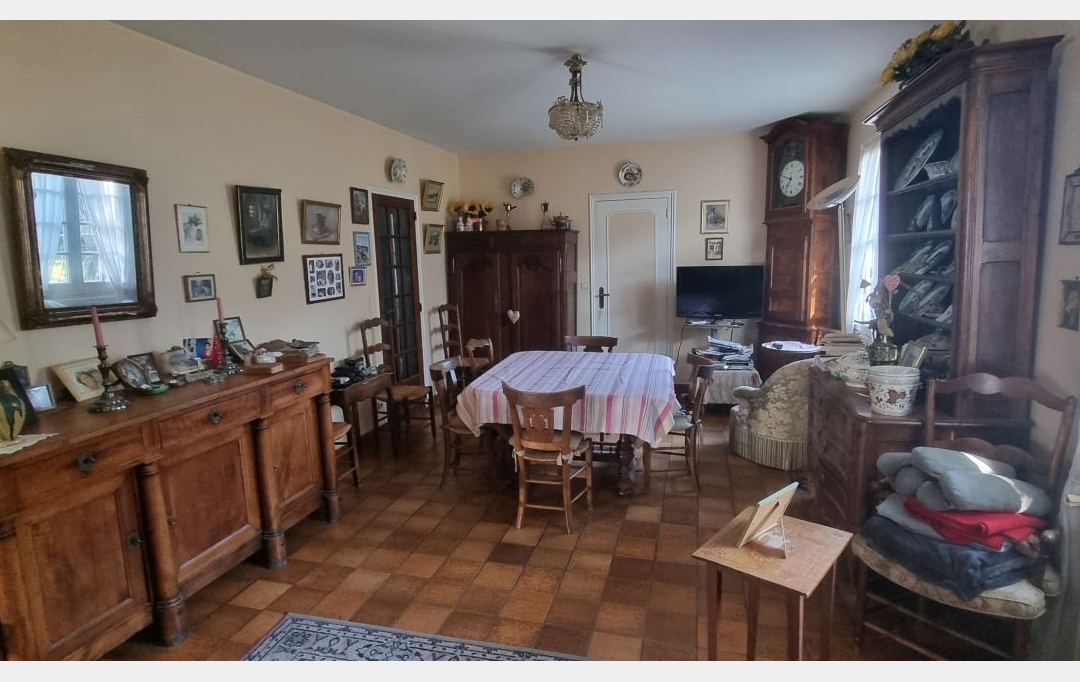 A.C.B.I. - AGENCES CHRISTINE BOYER IMMOBILIER : House | VENDOME (41100) | 161 m2 | 241 500 € 