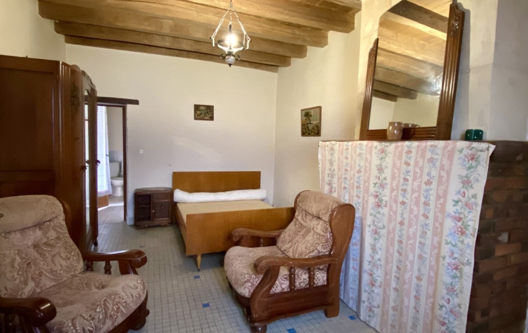 A.C.B.I. - AGENCES CHRISTINE BOYER IMMOBILIER : House | MONTOIRE-SUR-LE-LOIR (41800) | 70 m2 | 138 000 € 