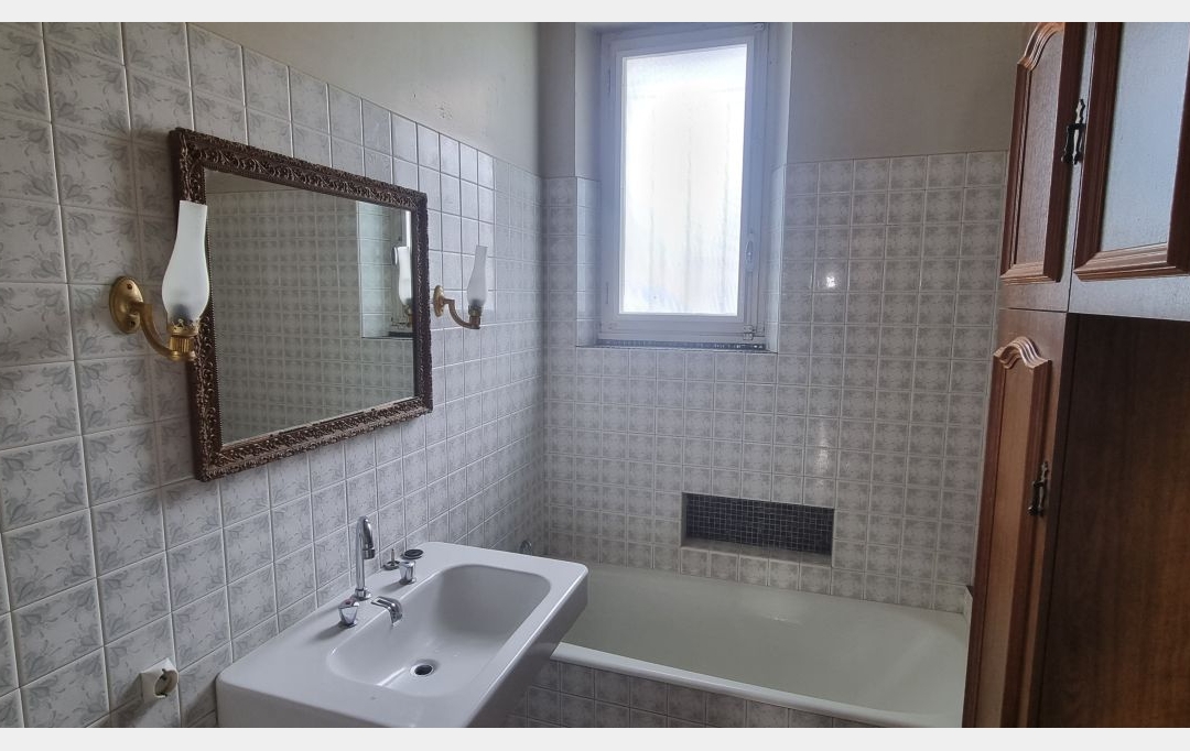 A.C.B.I. - AGENCES CHRISTINE BOYER IMMOBILIER : House | VENDOME (41100) | 141 m2 | 273 000 € 