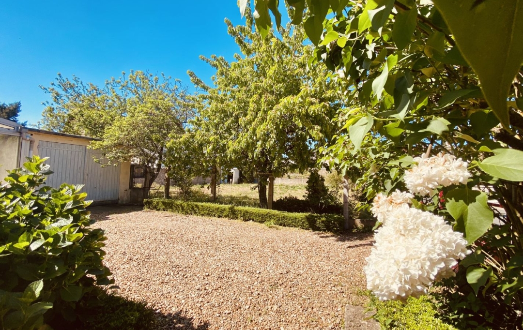 A.C.B.I. - AGENCES CHRISTINE BOYER IMMOBILIER : House | VENDOME (41100) | 105 m2 | 189 000 € 