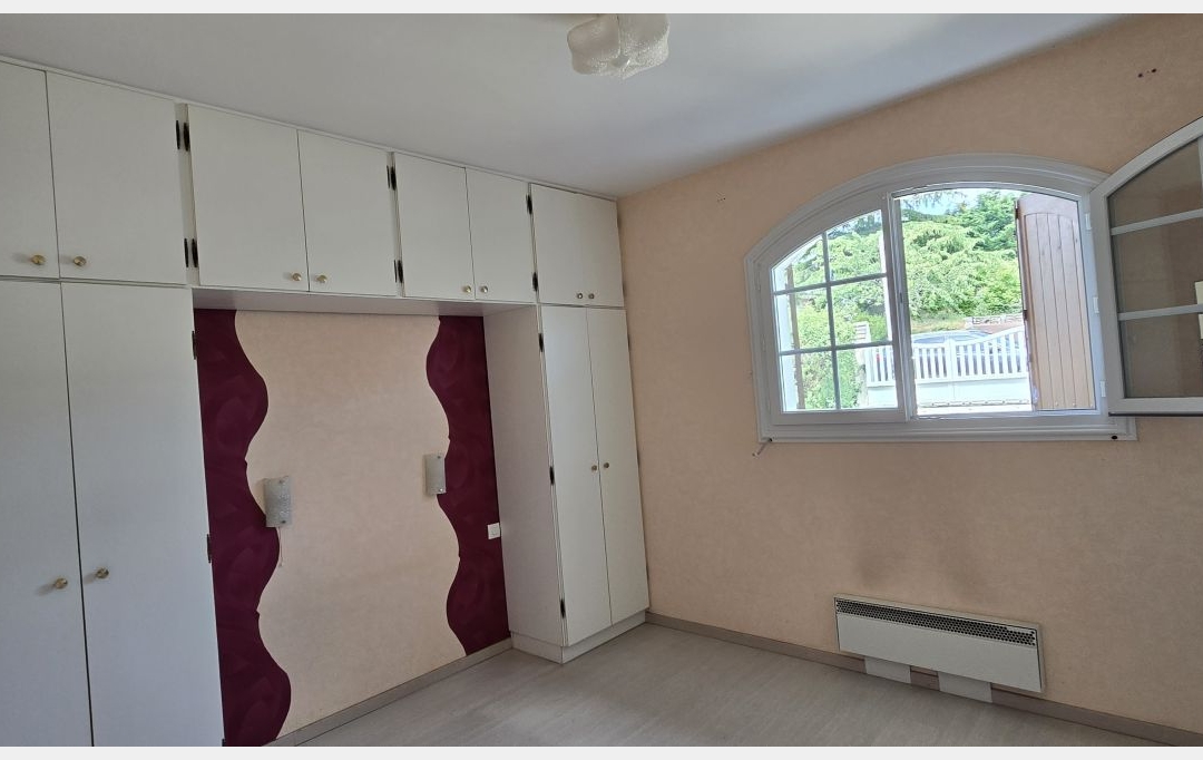 A.C.B.I. - AGENCES CHRISTINE BOYER IMMOBILIER : House | VENDOME (41100) | 162 m2 | 265 000 € 