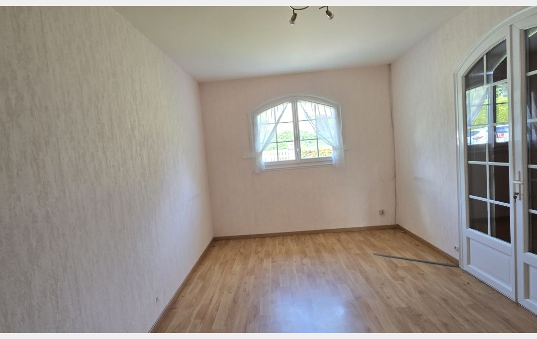 A.C.B.I. - AGENCES CHRISTINE BOYER IMMOBILIER : House | VENDOME (41100) | 162 m2 | 265 000 € 