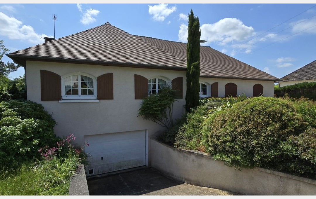 A.C.B.I. - AGENCES CHRISTINE BOYER IMMOBILIER : House | VENDOME (41100) | 162 m2 | 265 000 € 