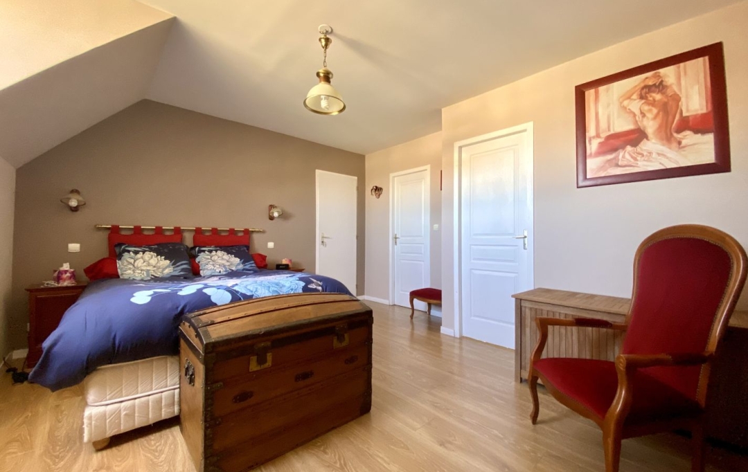 A.C.B.I. - AGENCES CHRISTINE BOYER IMMOBILIER : House | VENDOME (41100) | 198 m2 | 410 800 € 