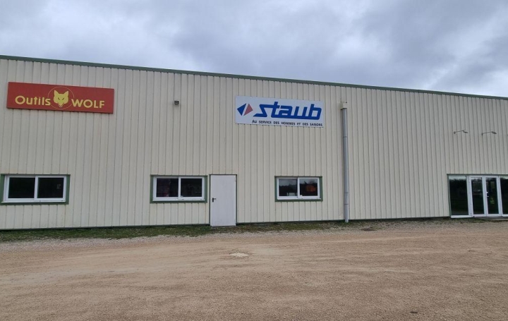  A.C.B.I. - AGENCES CHRISTINE BOYER IMMOBILIER Autres | VENDOME (41100) | 900 m2 | 220 500 € 