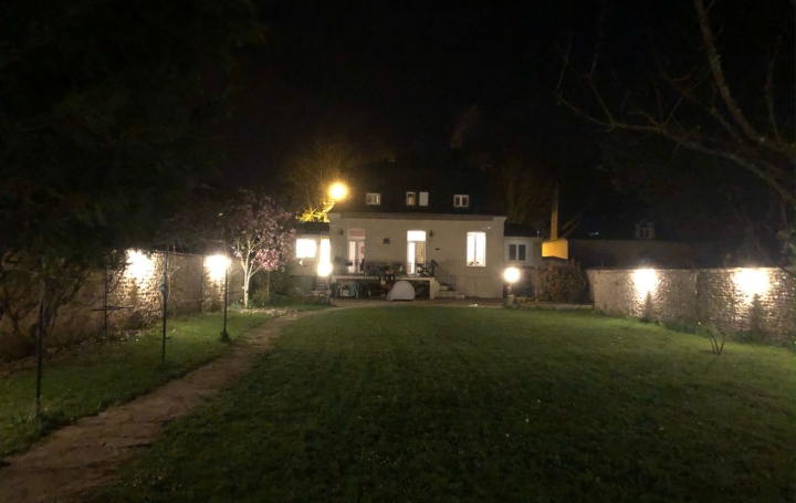 Maison CHATEAUDUN 183 m2 380 000 € Maison CHATEAUDUN 183 m2 380 000 €