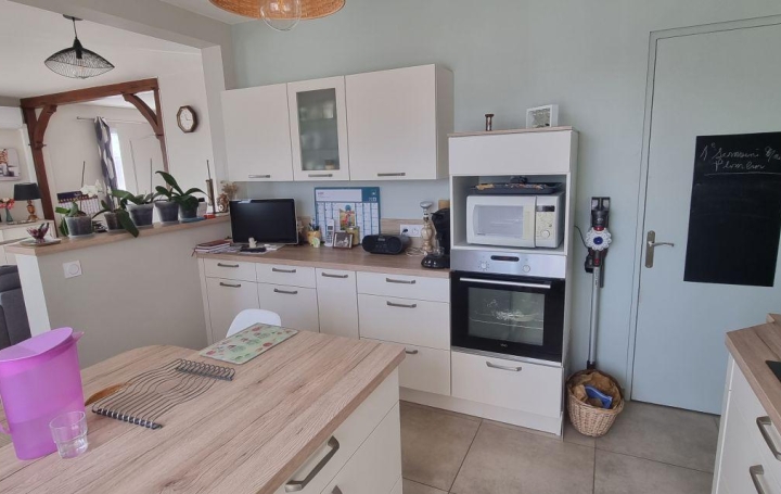 Maison   VENDOME  99 m2 199 500 € 