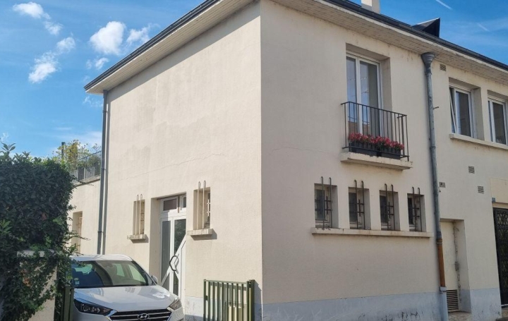 Maison VENDOME 358 m2 464 000 € Maison VENDOME 358 m2 464 000 €