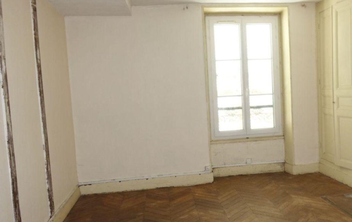 A.C.B.I. - AGENCES CHRISTINE BOYER IMMOBILIER : Building | BLOIS (41000) | 200 m2 | 87 000 € 