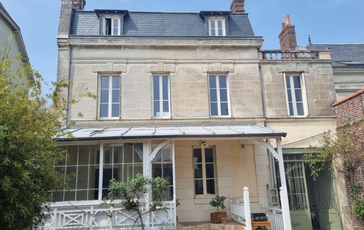  A.C.B.I. - AGENCES CHRISTINE BOYER IMMOBILIER Domain / Estate | VENDOME (41100) | 250 m2 | 535 000 € 