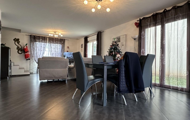 Maison VINEUIL 145 m2 319 000 € Maison VINEUIL 145 m2 319 000 €
