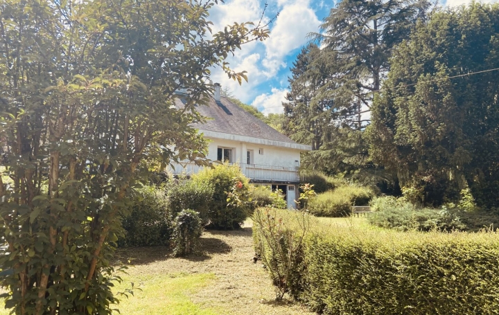 Maison VENDOME 200 m2 346 500 € Maison VENDOME 200 m2 346 500 €