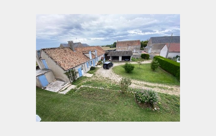 Maison BRIOU 170 m2 145 000 € Maison BRIOU 170 m2 145 000 €