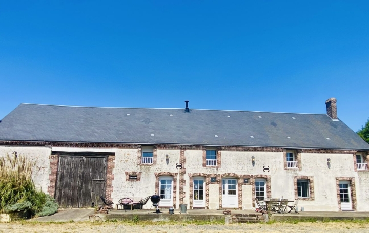 Maison   VENDOME  198 m2 341 250 € 