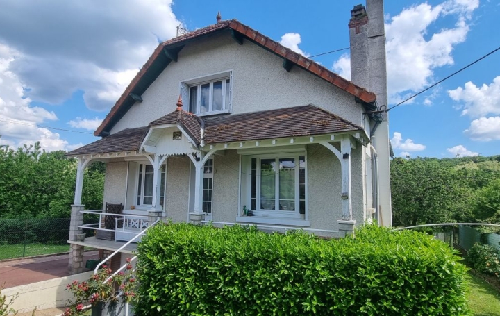 Maison   VENDOME  133 m2 239 400 € 